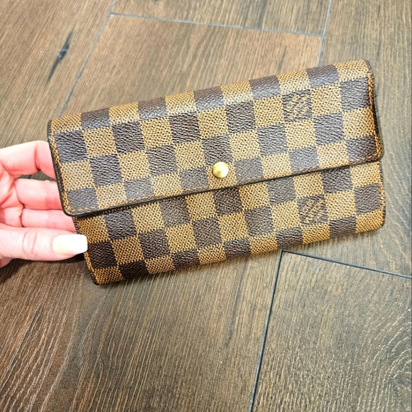 Louis Vuitton Handbags - 🌟 Louis Vuitton Damier Ebene Wallet